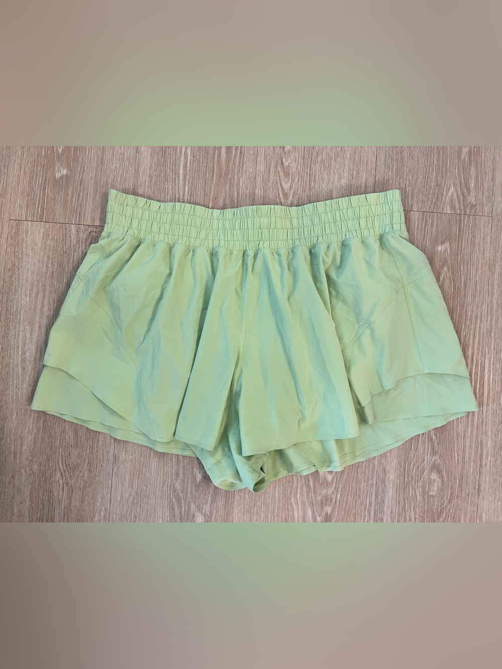 Lululemon Shake It Out Shorts - Melon